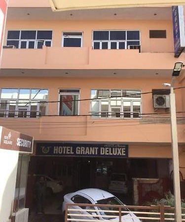 Hotel Grant Deluxe Meerut Exterior photo